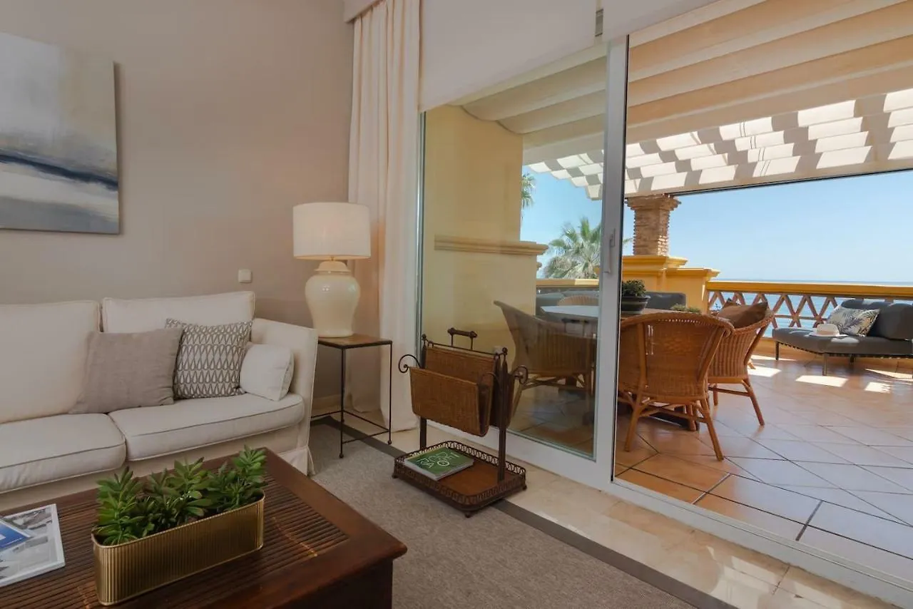 Superb Front Line Location With Heated Pool Apartment Marbella