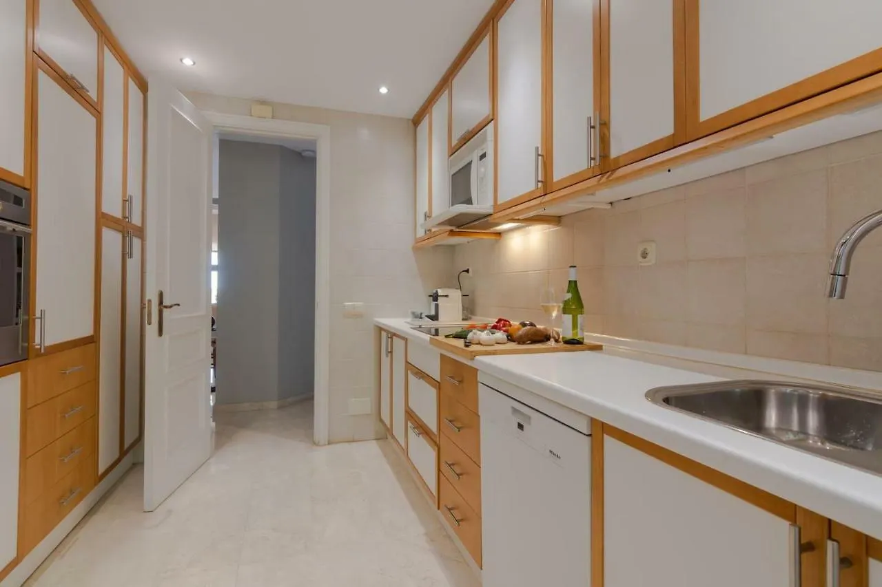Apartmán Superb Front Line Location With Heated Pool Marbella Španělsko