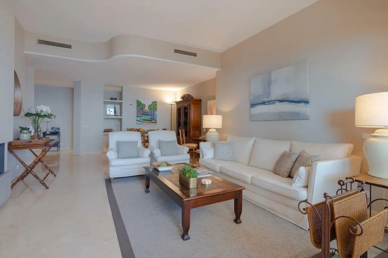 Apartmán Superb Front Line Location With Heated Pool Marbella