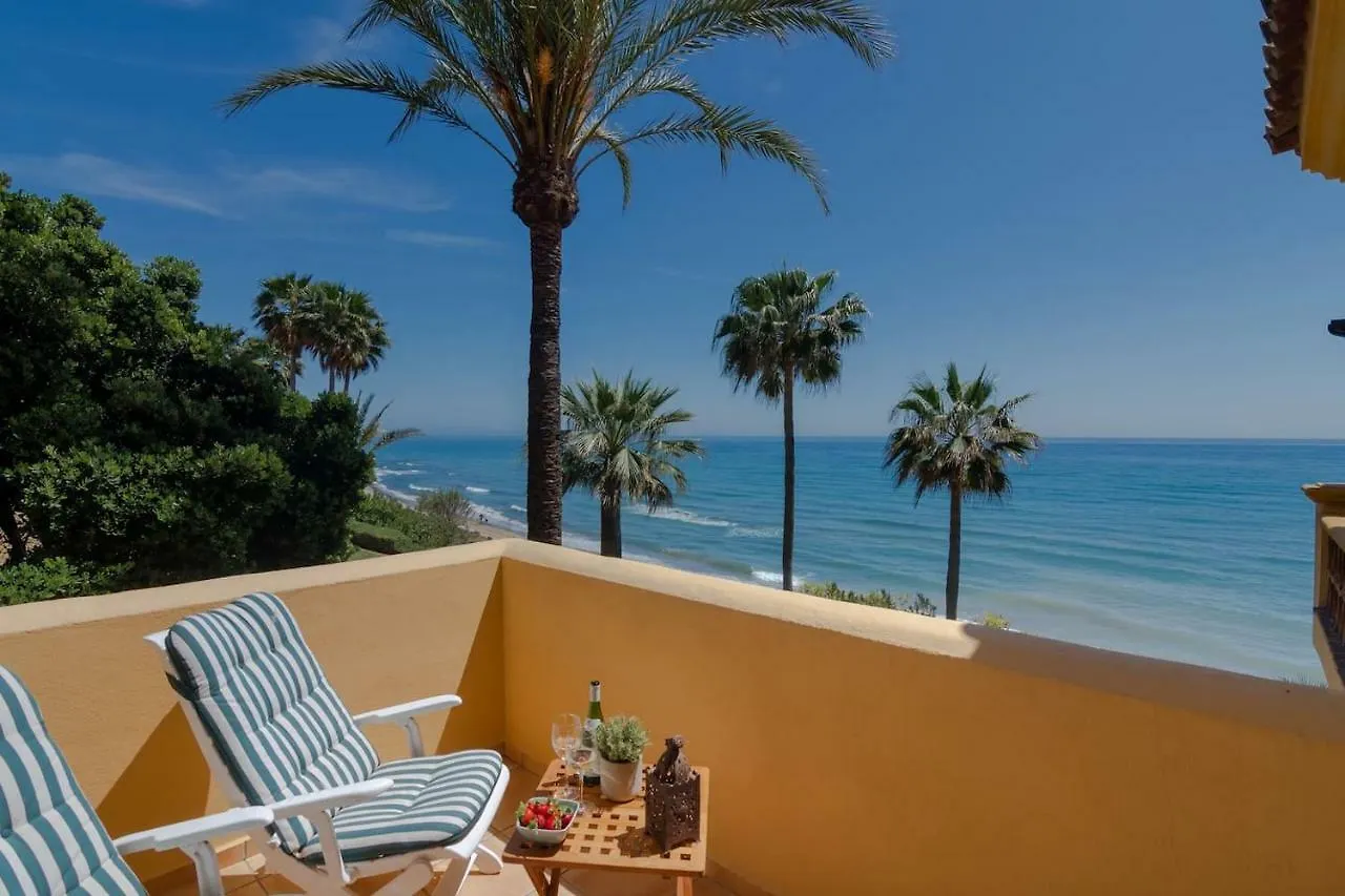 Apartmán Superb Front Line Location With Heated Pool Marbella 0*,